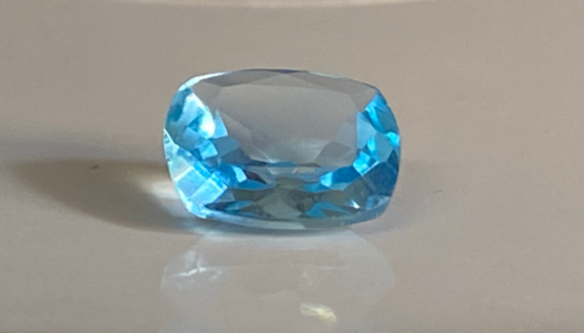 Blue Topaz - 2.10ct thumbnail 5