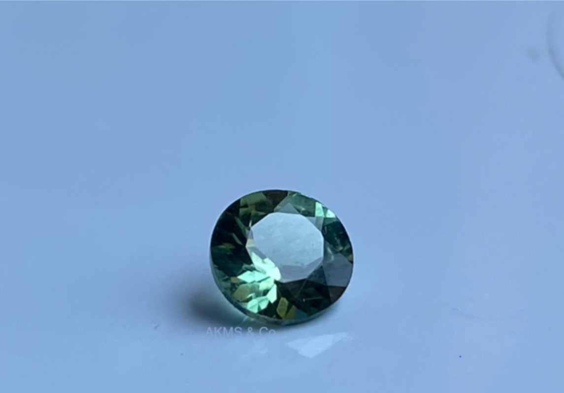 Green Tourmaline - 0.80ct thumbnail 2