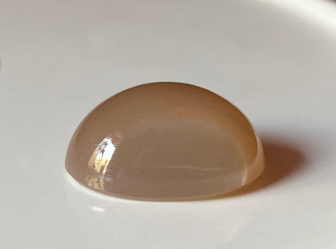 Peach Moonstone - 13.65ct - Image 1