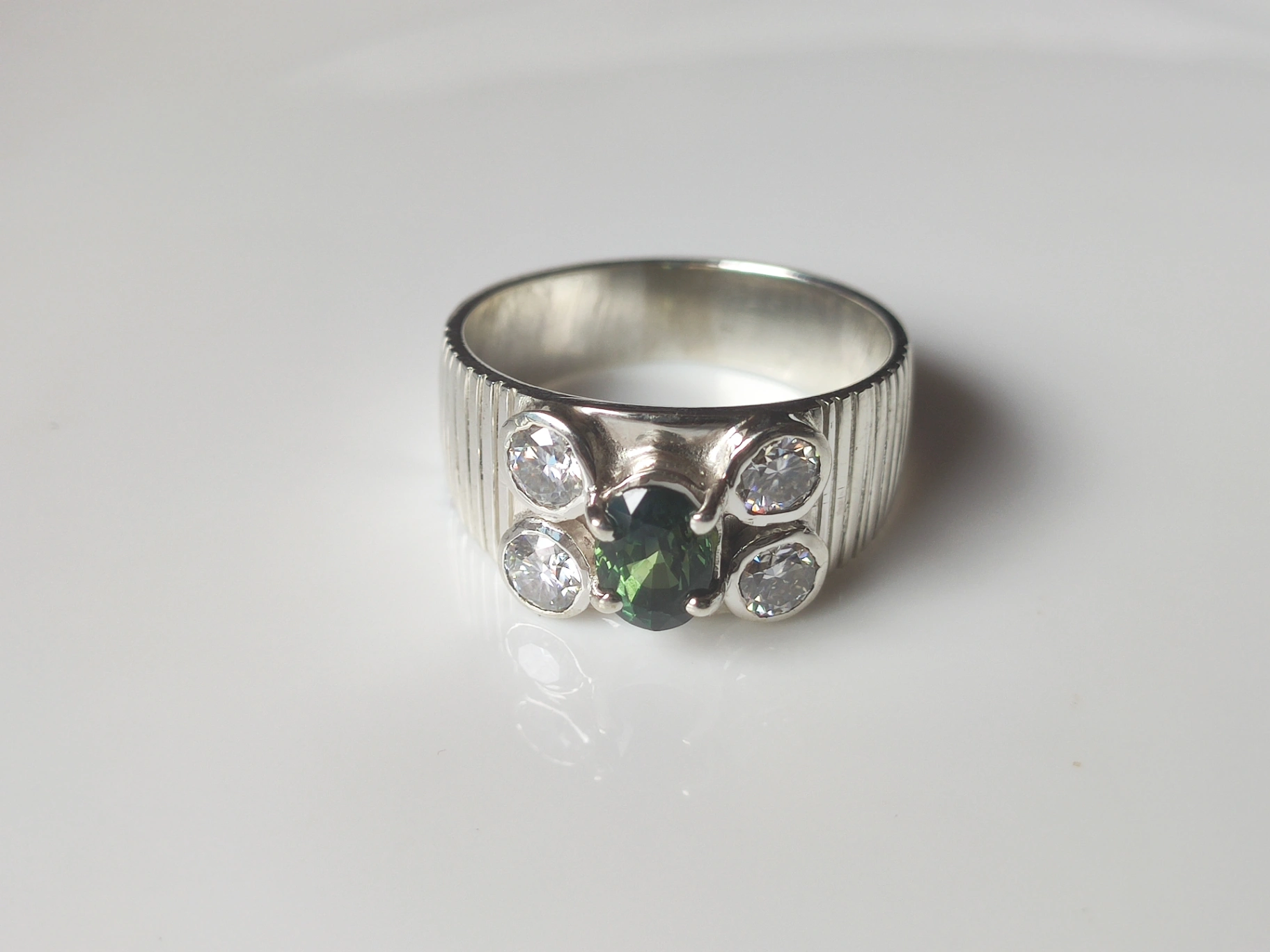Green Sapphire Sterling Silver Ring thumbnail 2