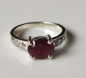 Ruby Oval Mixed Cut Sterling Silver Solitaire Ring  thumbnail 3