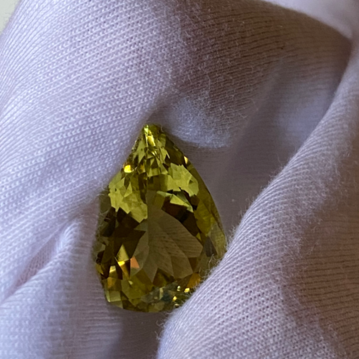 Lemon Topaz - 13.80ct thumbnail 2