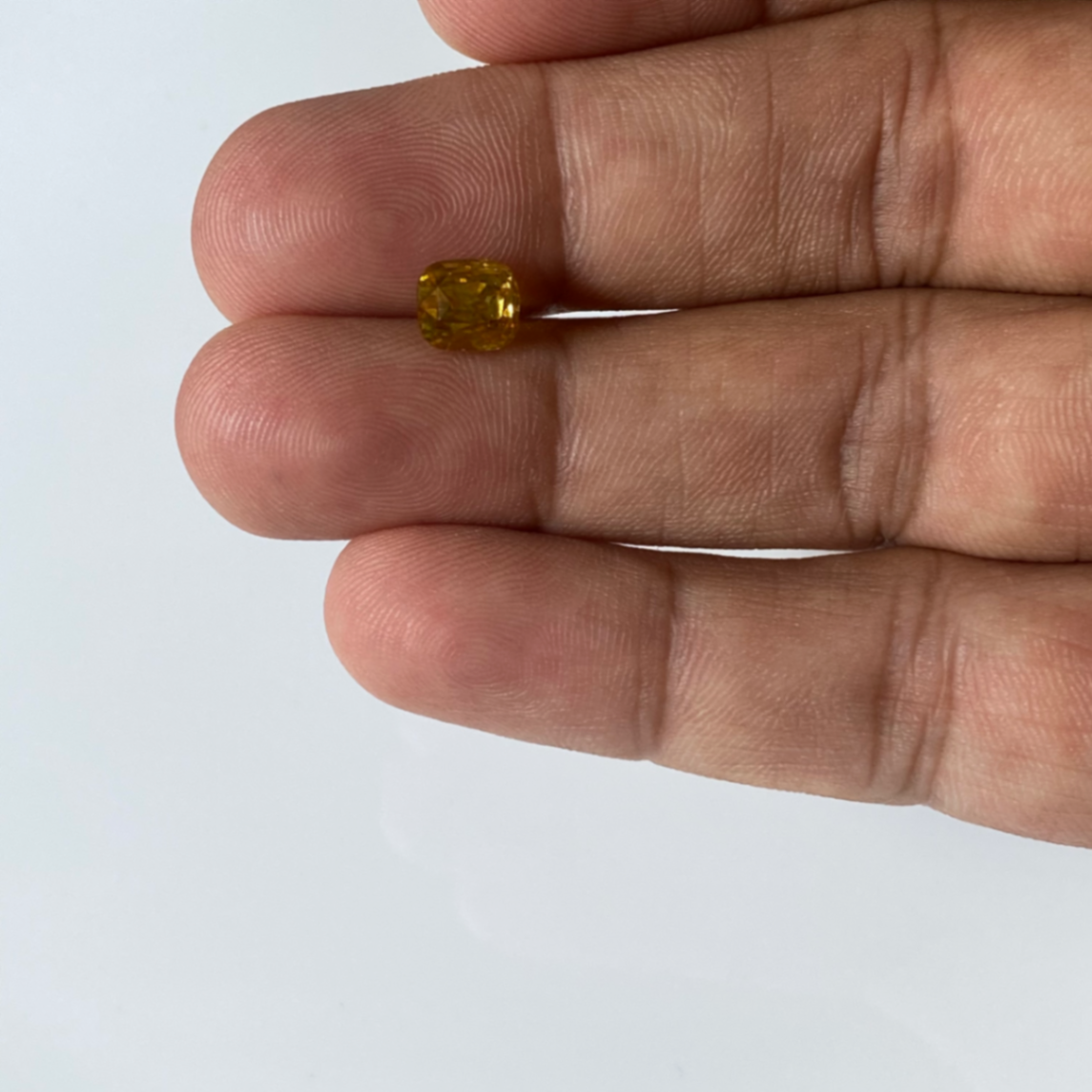 Yellow sapphire 2.5ct Cushion Mixed Cut thumbnail 9