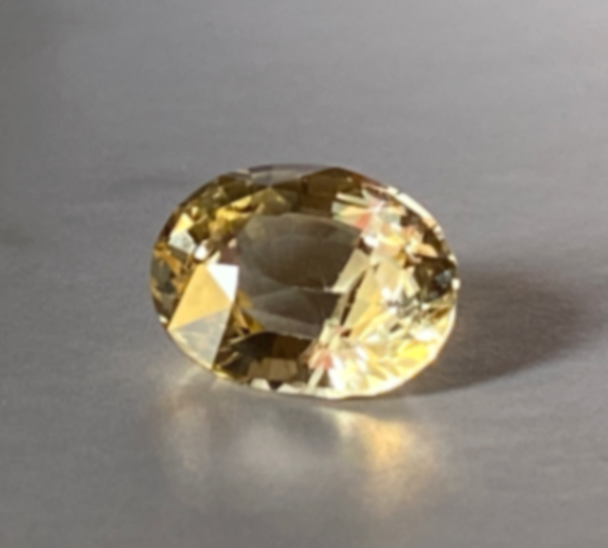 Yellow sapphire 1.55ct Oval Mixed Cut