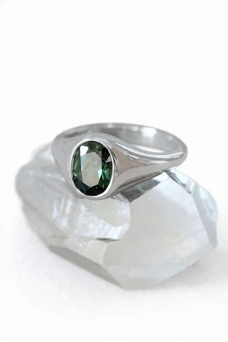 Emerald Sterling Silver Ring D14