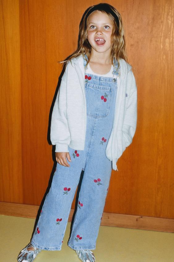 Kiraz Nakışlı Uzun Denim Salopet