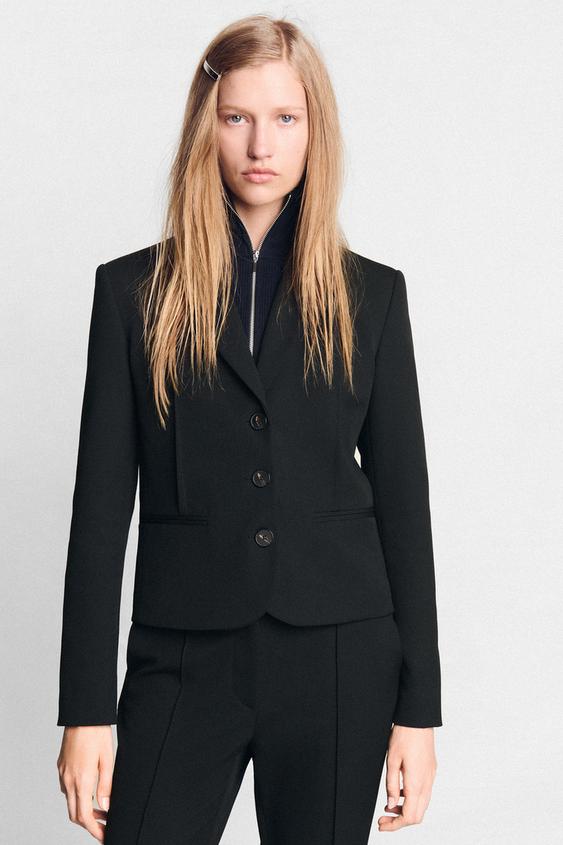 Kısa Nervür Detaylı Blazer