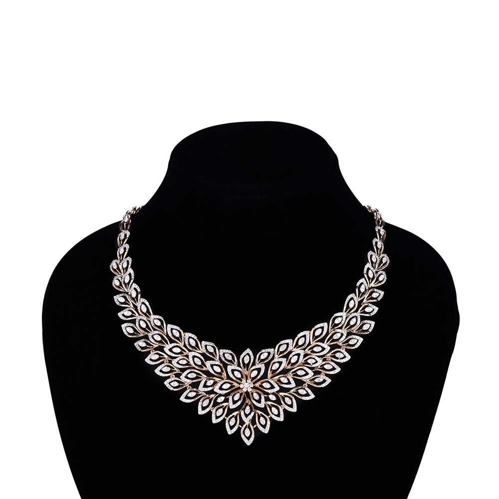 Emerald Ncklace 18K