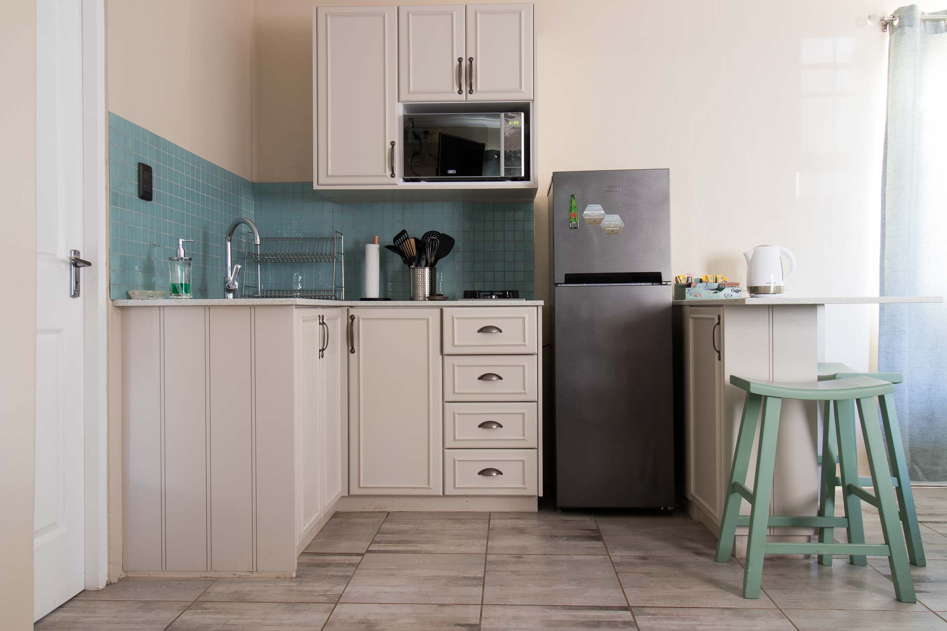 Beach Suite Kitchenette - Everything you need for a home-cooked meal