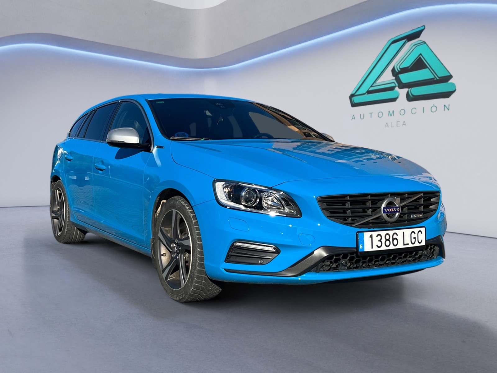 Volvo V60 2.4 D6 Hibrido AWD image 0