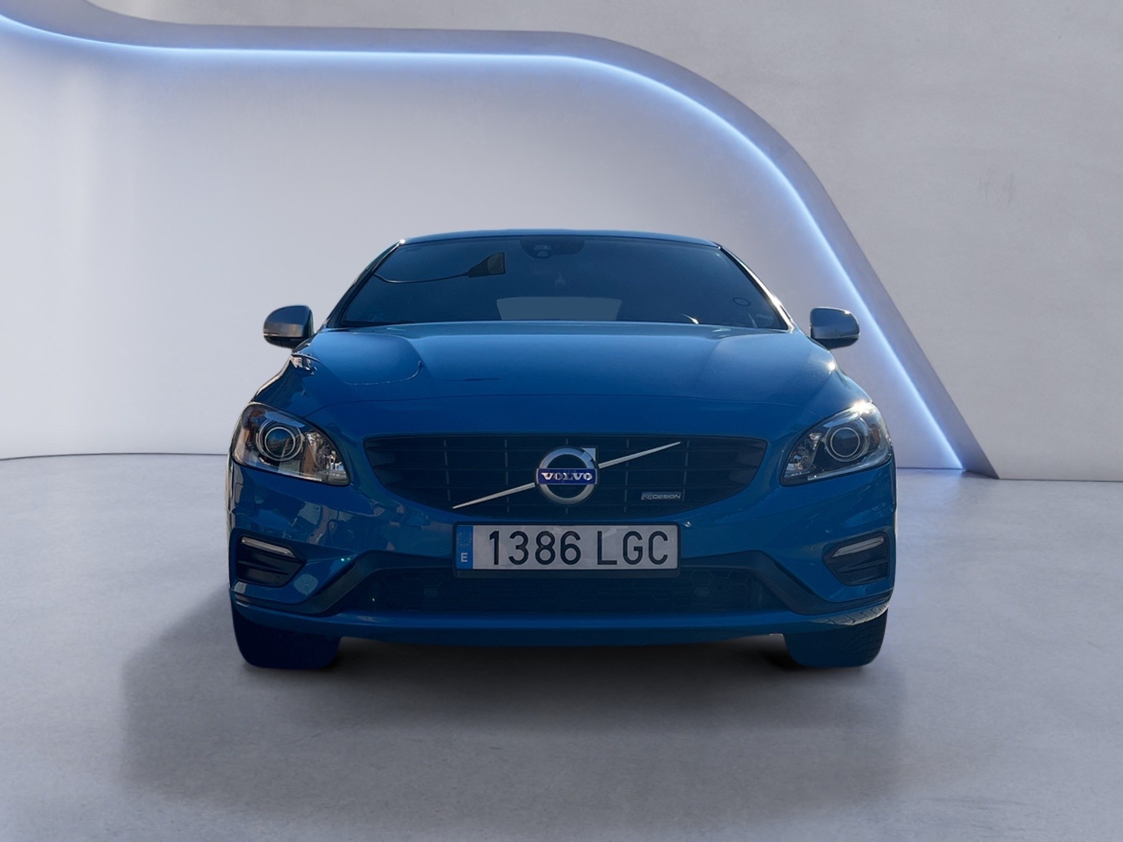 Volvo V60 2.4 D6 Hibrido AWD image 1