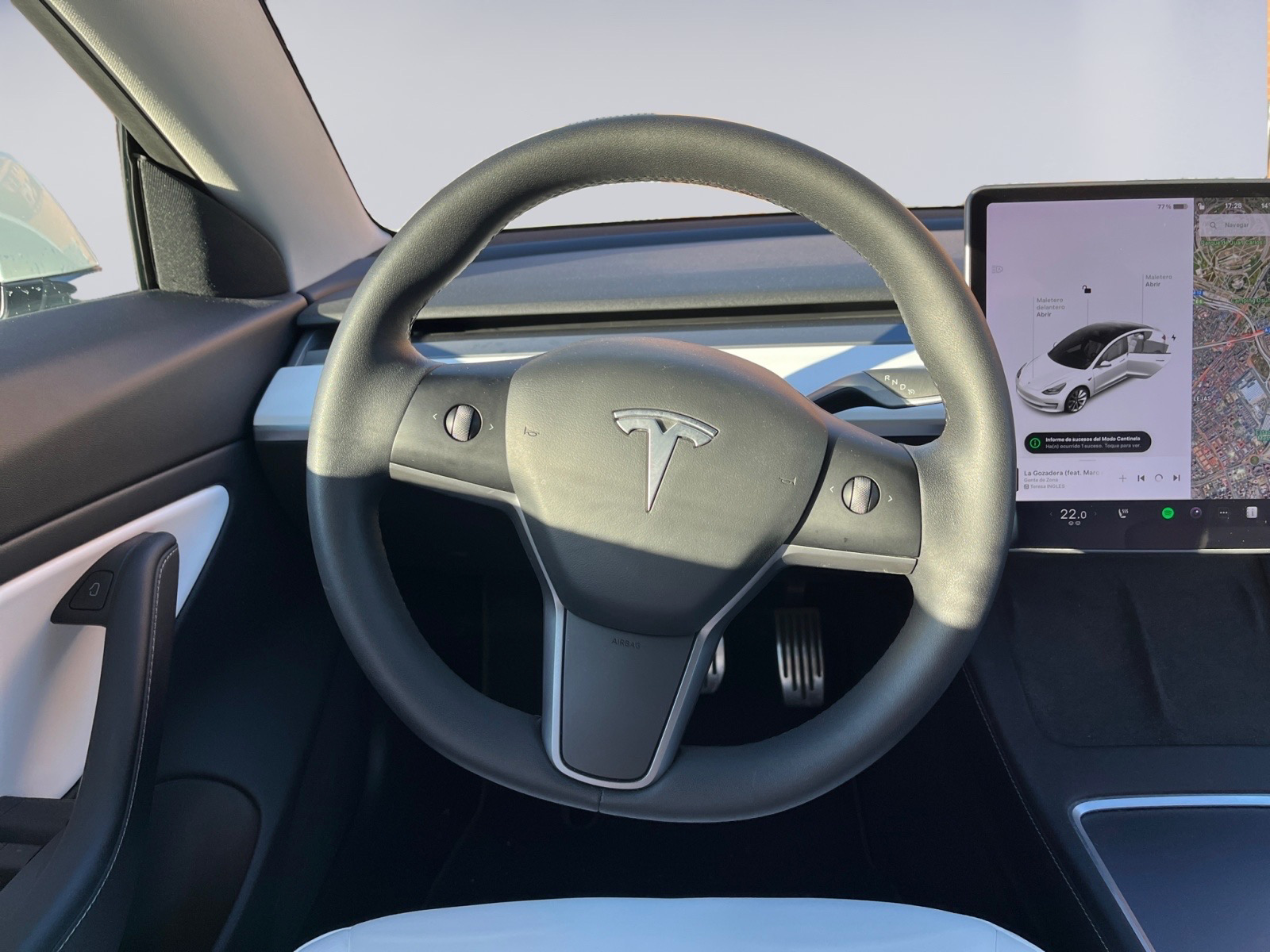 Tesla Model 3 image 10