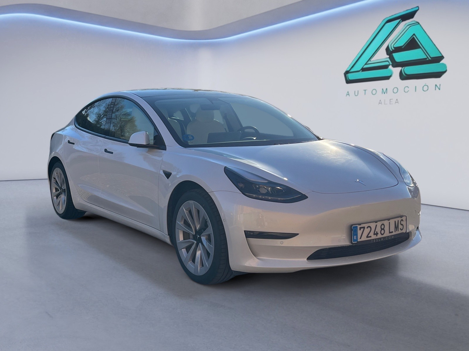Tesla Model 3 image 5