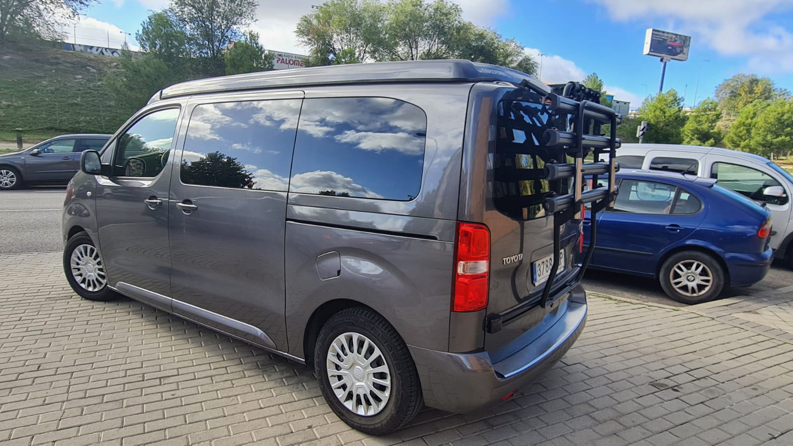 Toyota Proace Verso 2.0D VX Camper Shuttle image 2