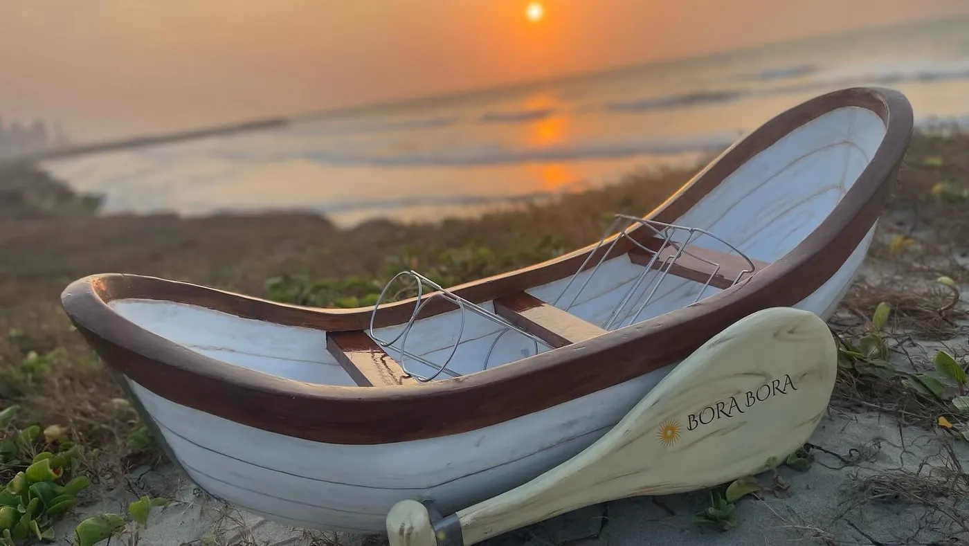 Bora Bora Bote Exhibidor De Vinos - Imagen 2