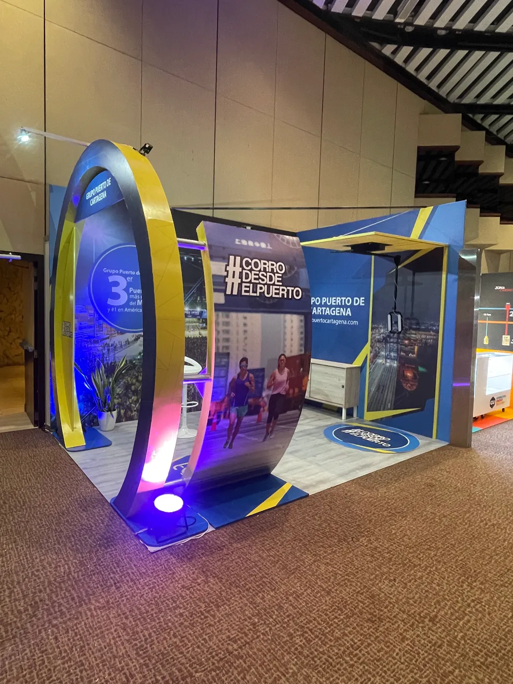 Grupo Puerto De Cartagena Stand Media Maratón Del Mar Centro De Convenciones De Cartagena - Imagen 3