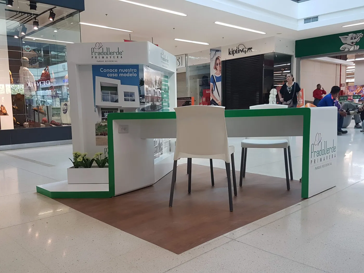 Prado Verde Stand Mall Plaza Cartagena