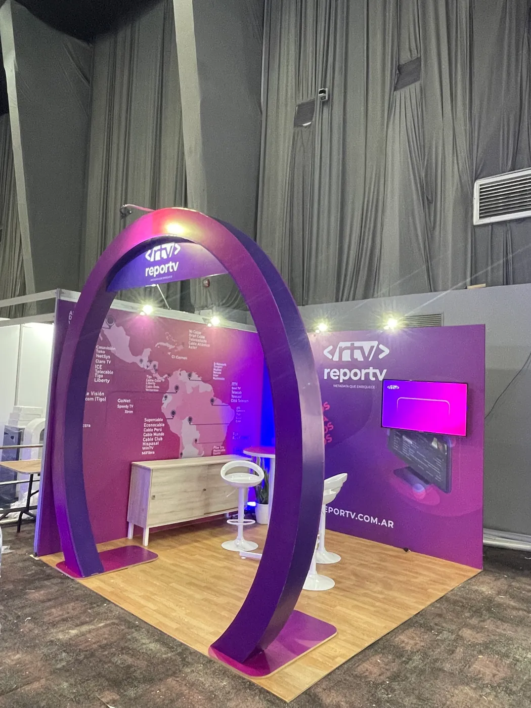 Report Tv Stand Congreso Cartagena