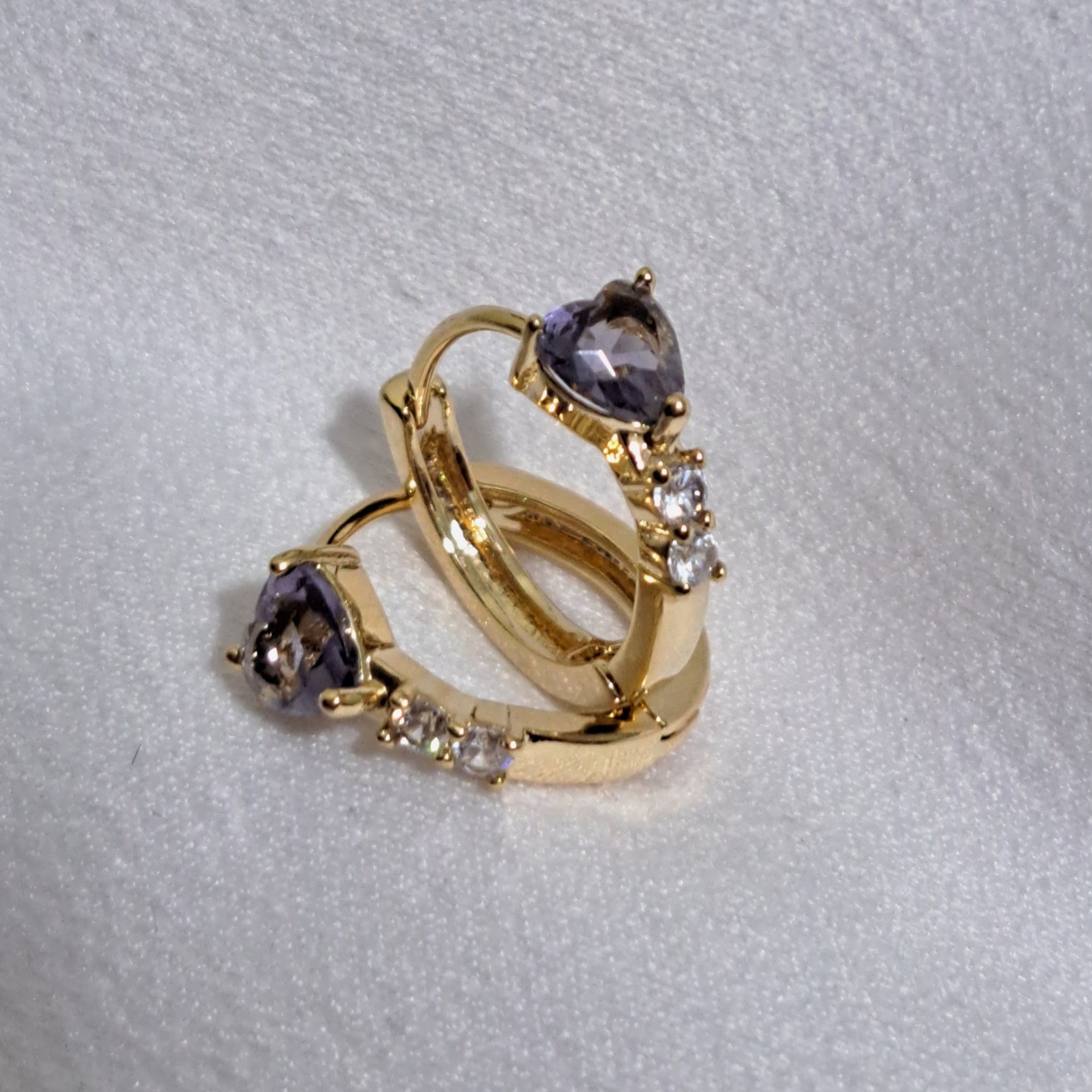 Foto de argola click com zirconia e pedra coração