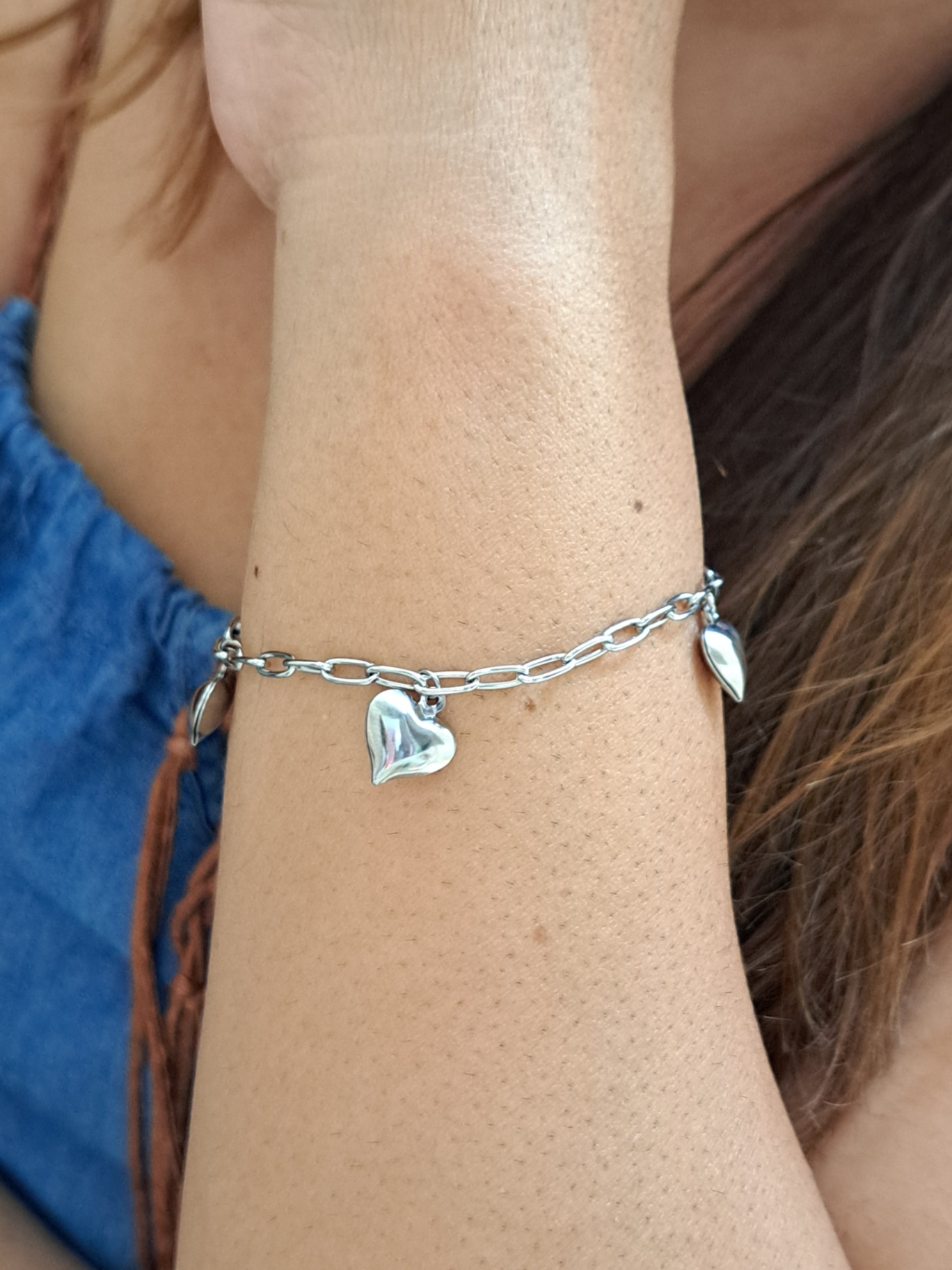 Foto de pulseira elos alongados 3 corações lisos