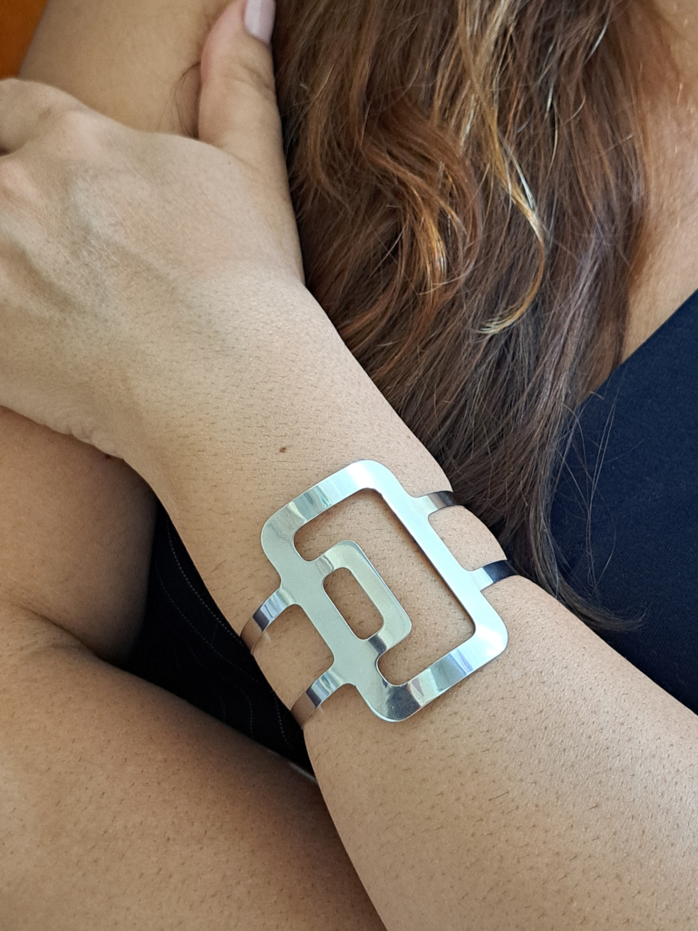 Foto de bracelete futurista em aço inox