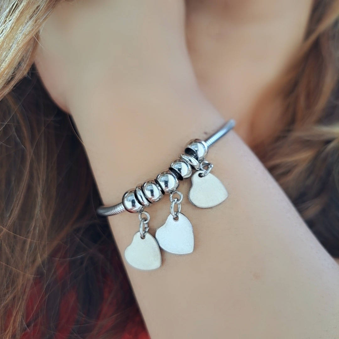 Foto de pulseira mara com berlok corações em aço inox