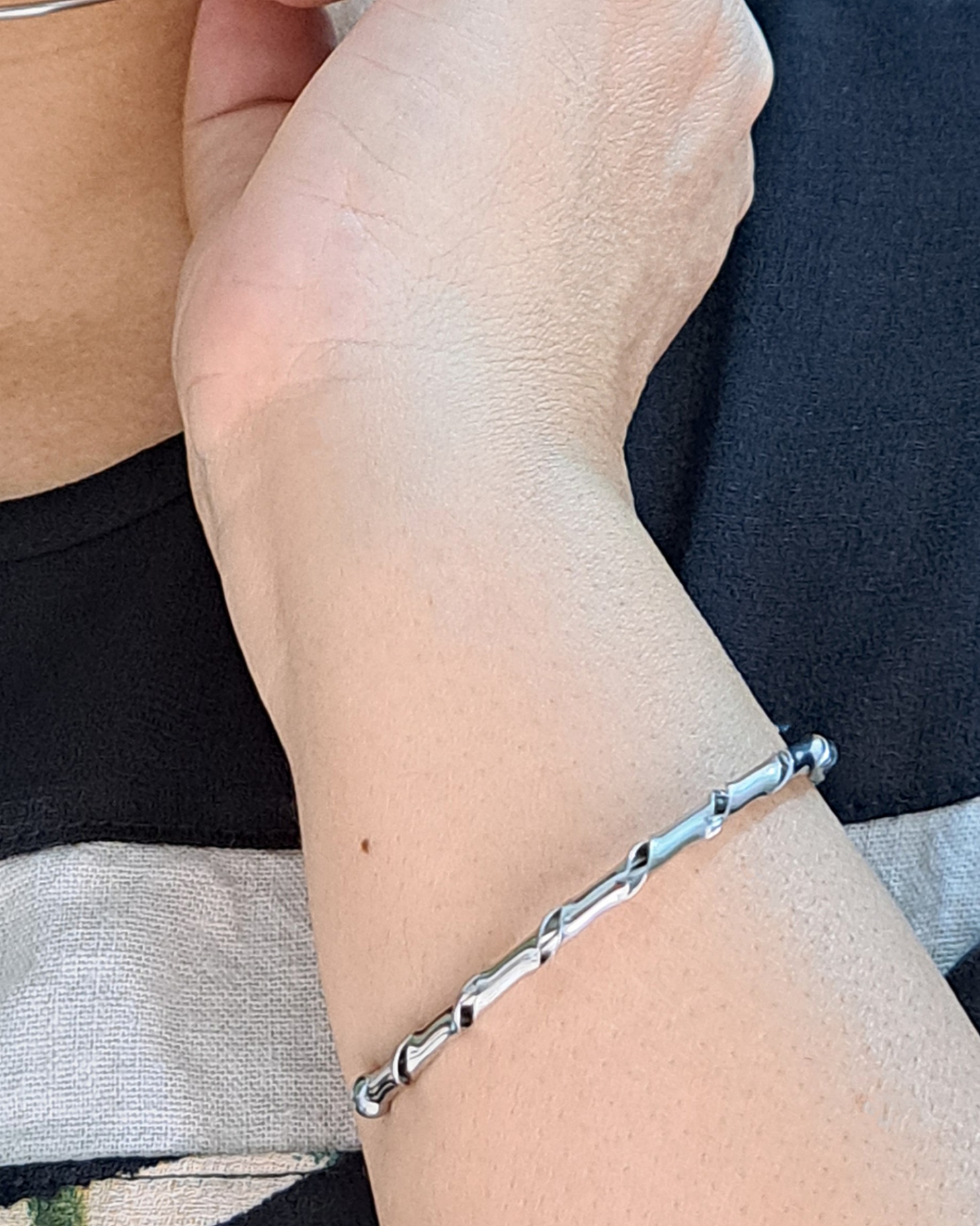 Foto de pulseira bracelete torcido em aço inox