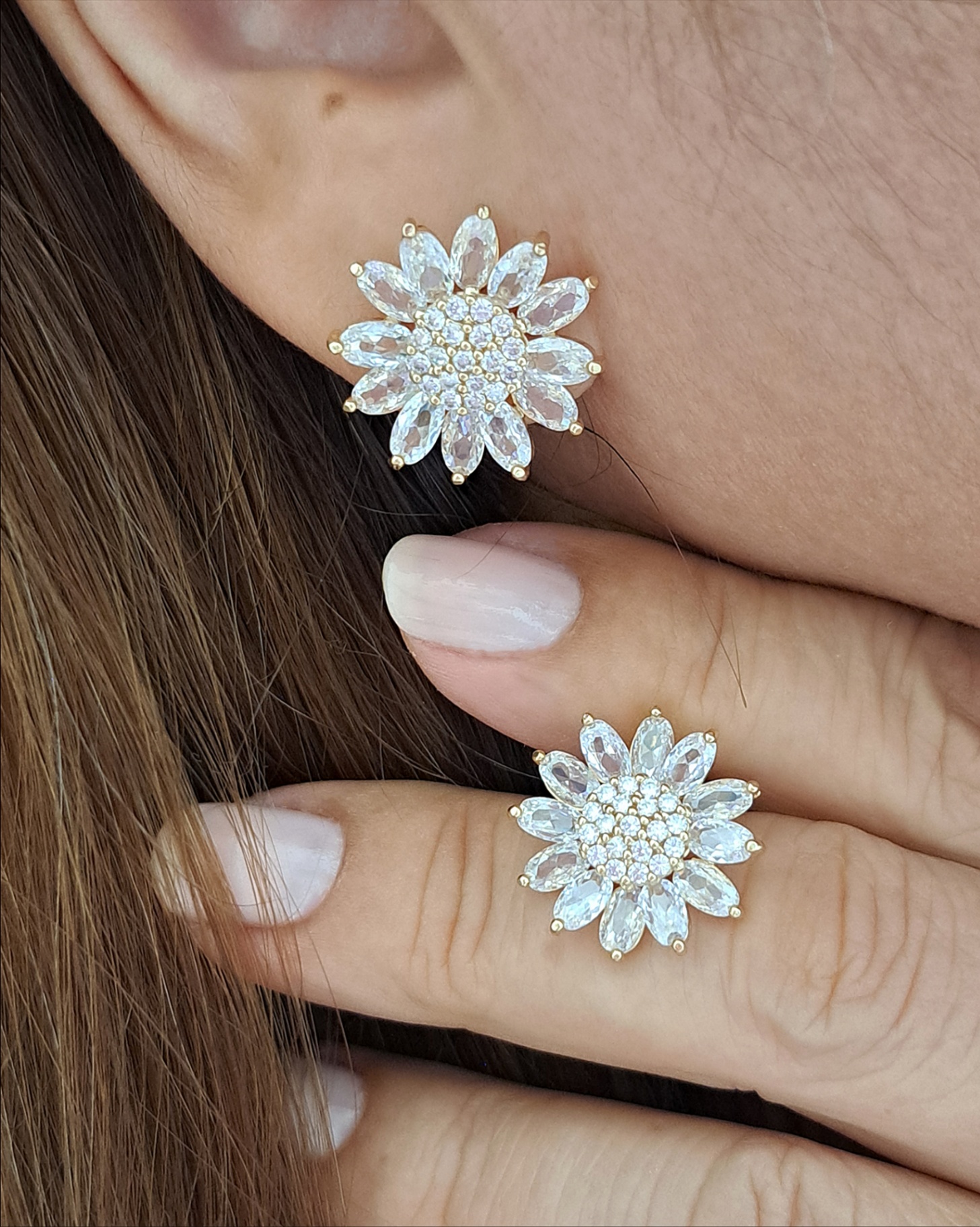 Foto de brinco flor zircônias 12 pétalas Foto de brinco flor zircônias 12 pétalas