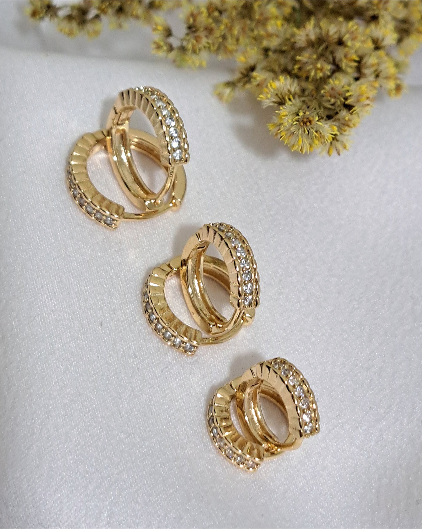 Foto de trio argola click zircônias 3mm