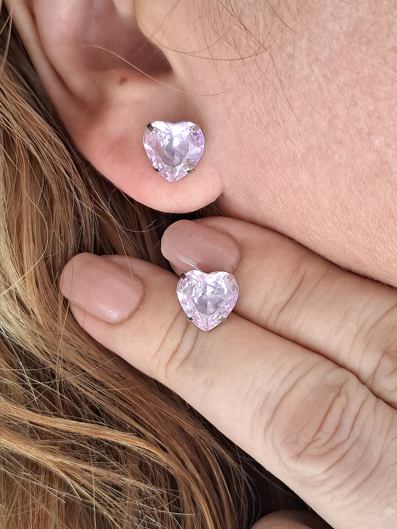 Foto de brinco aço inox pedra 1cm coração rosa claro Foto de brinco aço inox pedra 1cm coração rosa claro