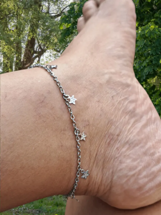 Foto de tornozeleira mini estrelas aço inox