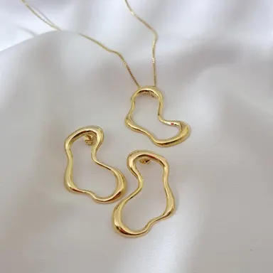Foto de conjunto orgânico médio