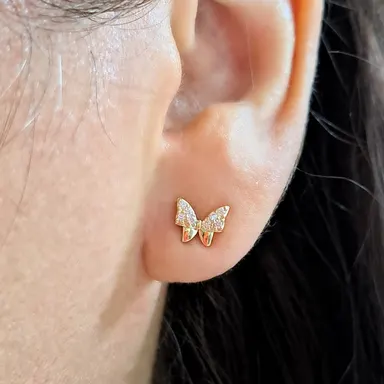 Foto de brinco lacinho p com microzircônia