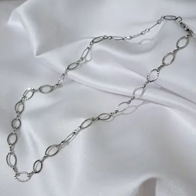 Foto de choker diamantado em aço inox