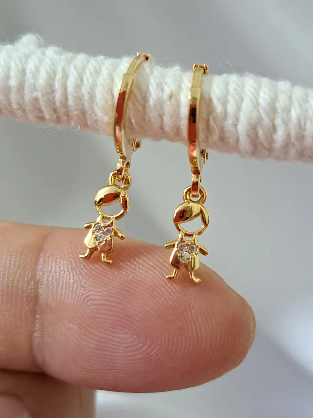 Foto de argola clik menino com microzircônias Foto de argola clik menino com microzircônias