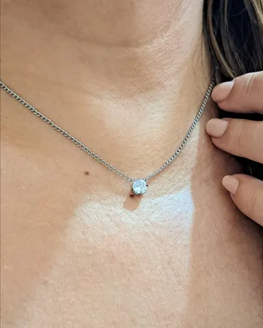 Foto de colar ponto luz em aço inox