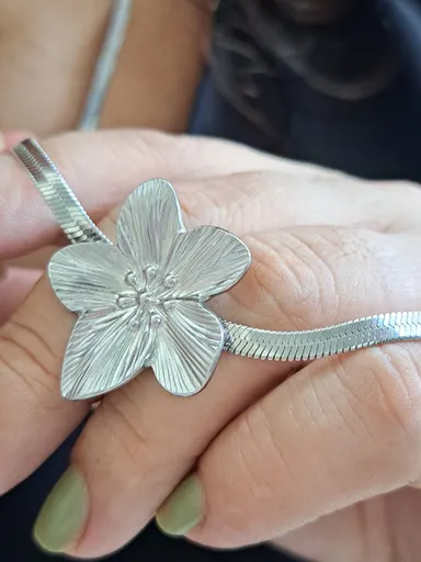 Foto de colar aço inox fita com flor