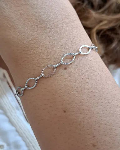 Foto de pulseira diamantada em aço inox