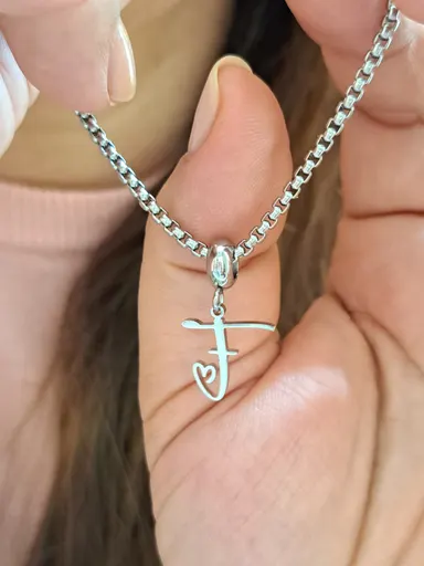 Foto de pulseira berloque letra aço inox