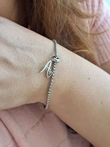 Foto de pulseira berloque letra aço inox