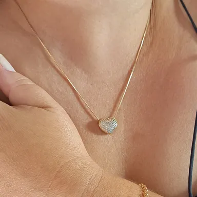 Foto de conjunto coração microzircônias