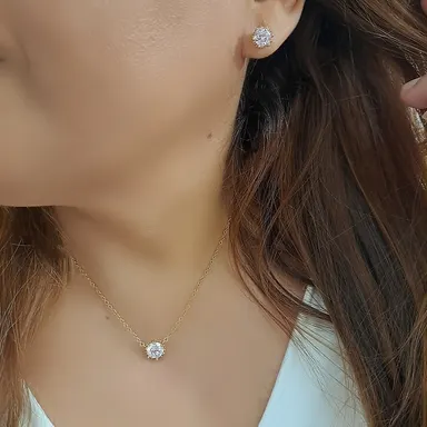 Foto de conjunto zircônia ponto luz com cravação trabalhada