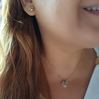 Foto de conjunto redondo baguetes e microzircônias