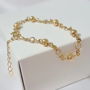 Foto de pulseira de bolinhas e cristais