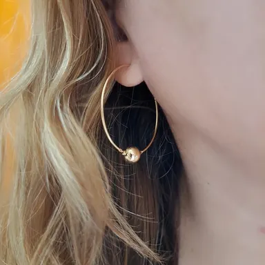 Foto de argola com uma esfera de 9mm