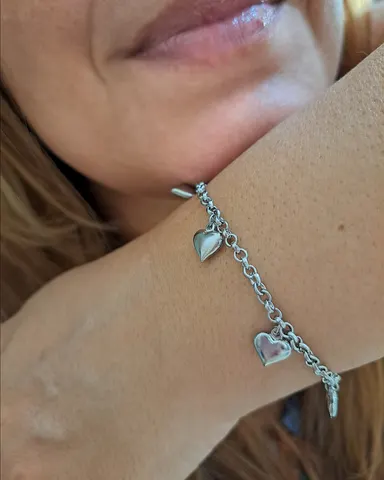 Foto de pulseira elo português 5 corações em aço inox
