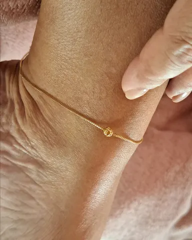 Foto de tornozeleira veneziana uma esfera vazada