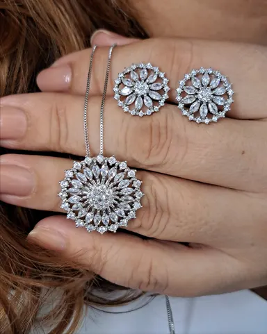 Foto de conjunto ródio mandala zircônias