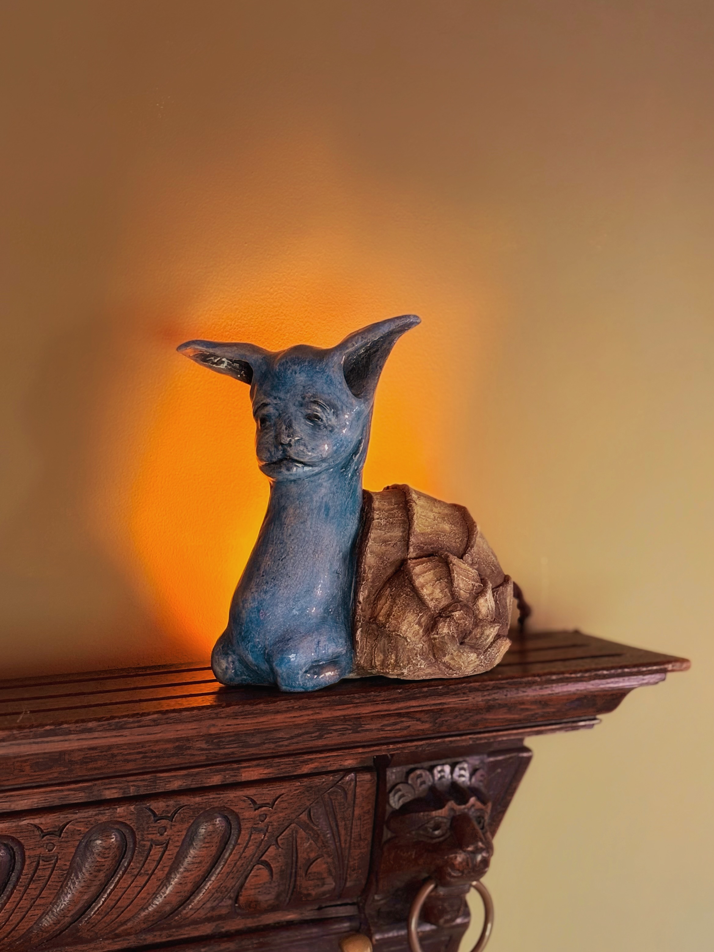 ‘Medieval snail cat’ — handmade ceramic lamp by Alisa Merenfeld