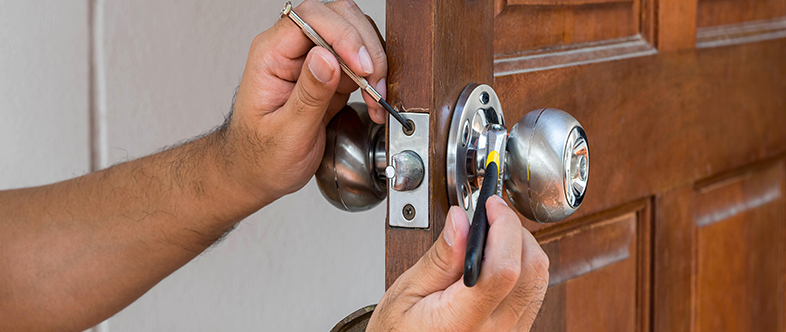 how much does it cost to hire a locksmith in London